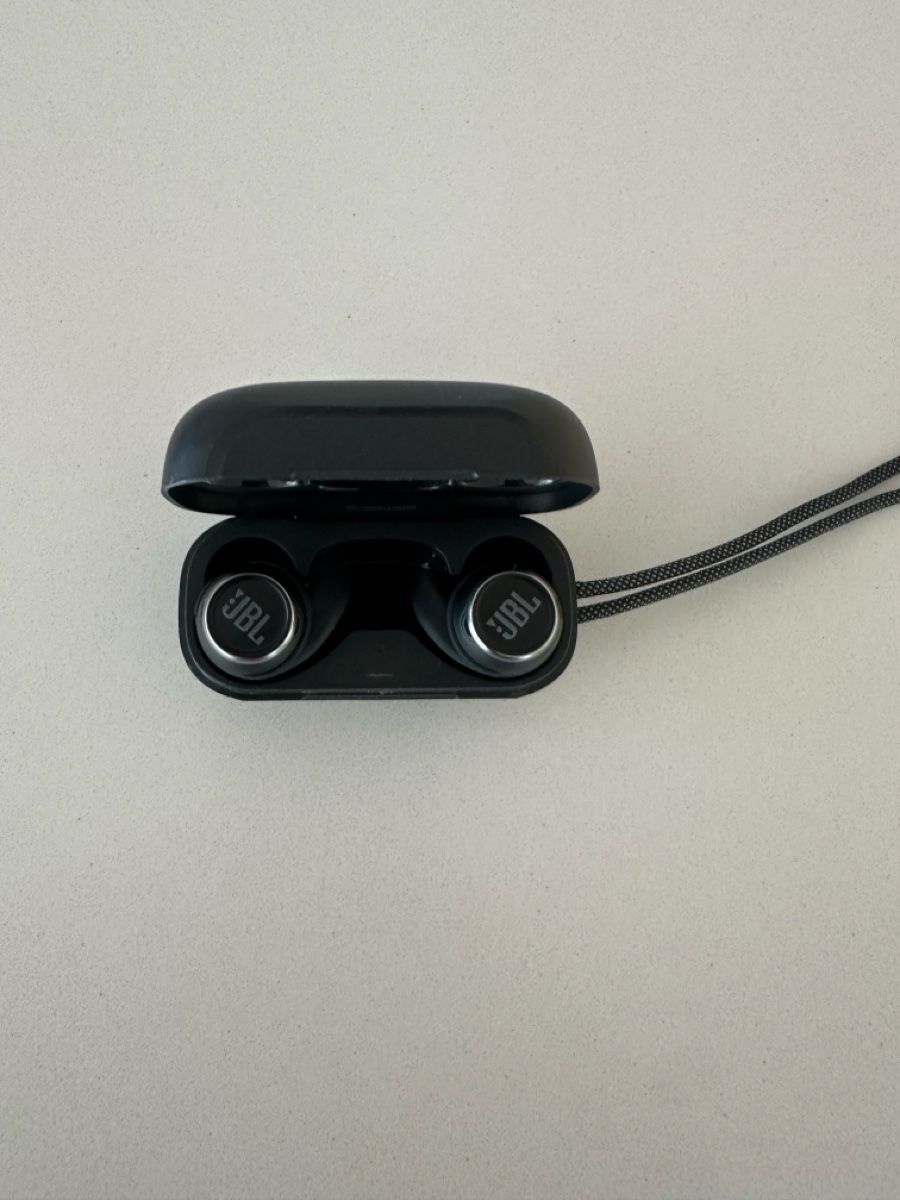 JBL Casques audio: JBL Kopfhörer gebraucht mit Ladecase – D'occasion à Adliswil par mbzero01