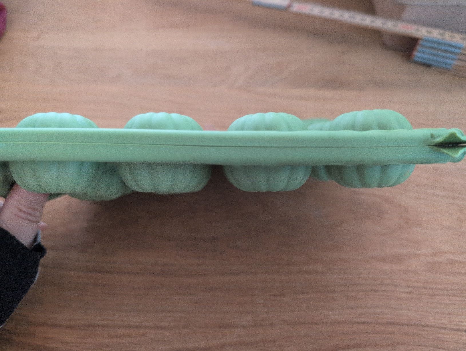 Backformen: Cakepop Silikonform im Kürbisstyle – Gebraucht aus Willisau von tan_wy9q 2