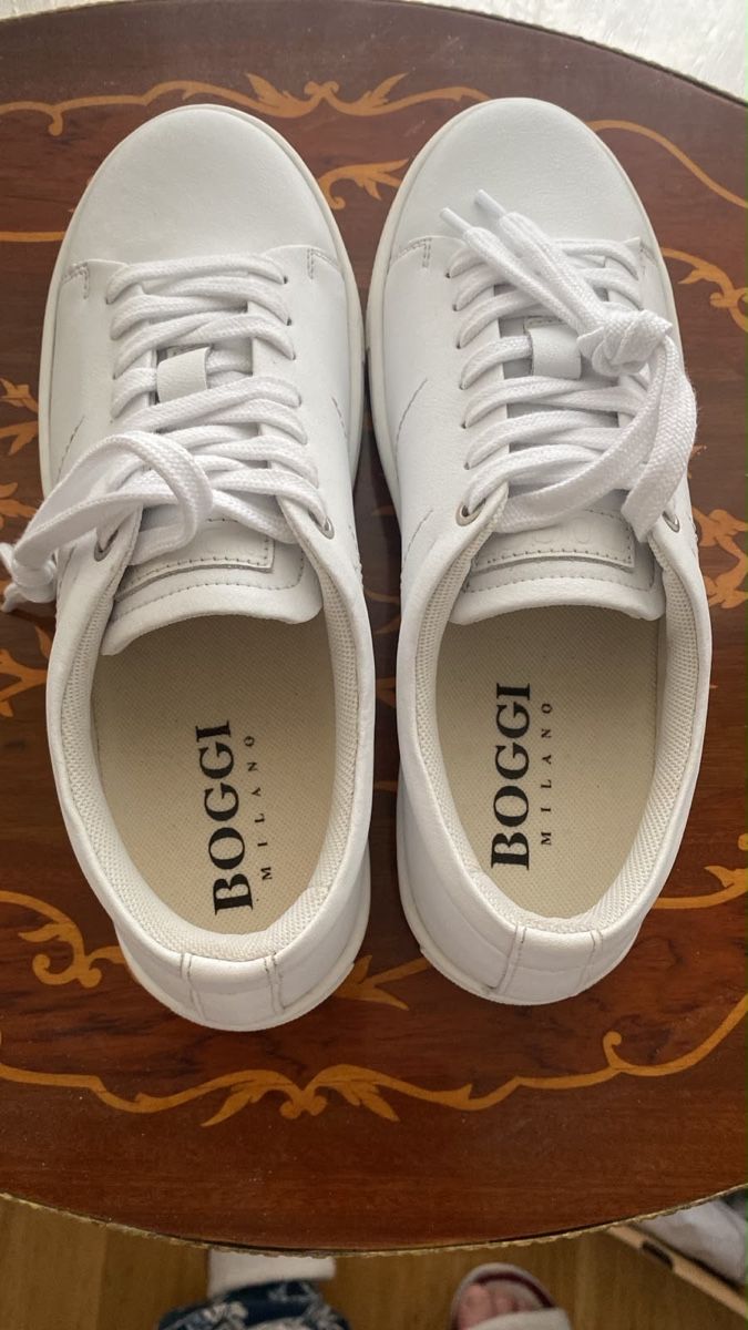 Boggi Scarpe da donna: Baskets blanches Boggi Milano, taille 38 - neuves! – Nuovo e nell'imballaggio originale da Ballens venduto da Annushka26 2