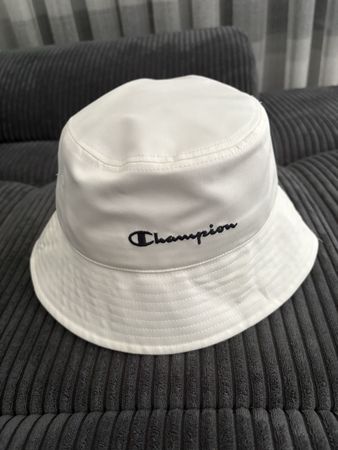 Champion Hut