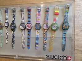 Swatch Uhren Set 12 Stück in originaler Vitrine