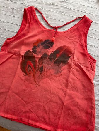 Nile Damen Top Gr. L Sommer rot gemustert Federn