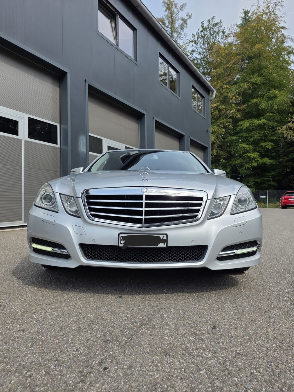 Mercedes-Benz Autos: Zu Verkaufen Mercedes E 200 CGI 2011  – Gebraucht aus Lupsingen von Majstor33 3
