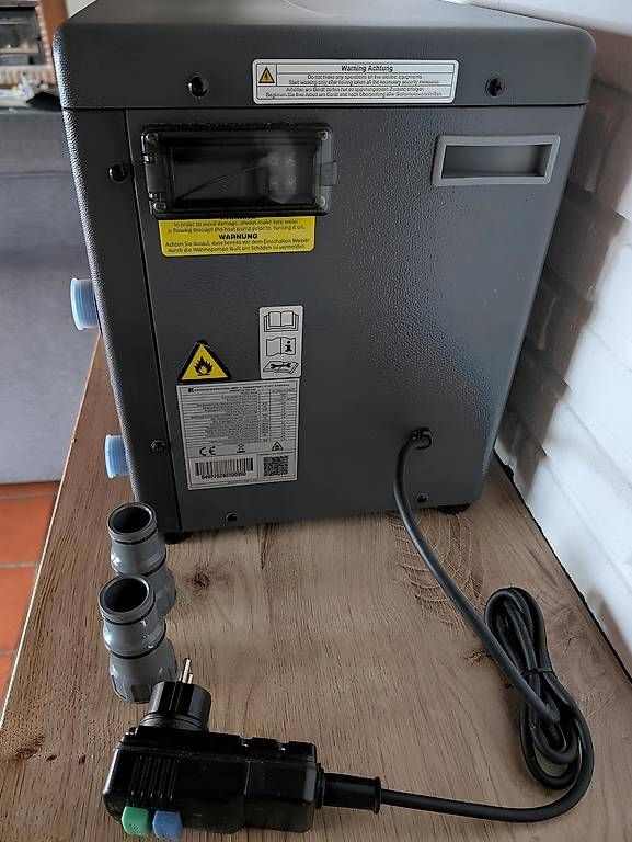 Radiatori: Pool Wärmepumpe – Usato da Zürich venduto da rac_jpy8 3