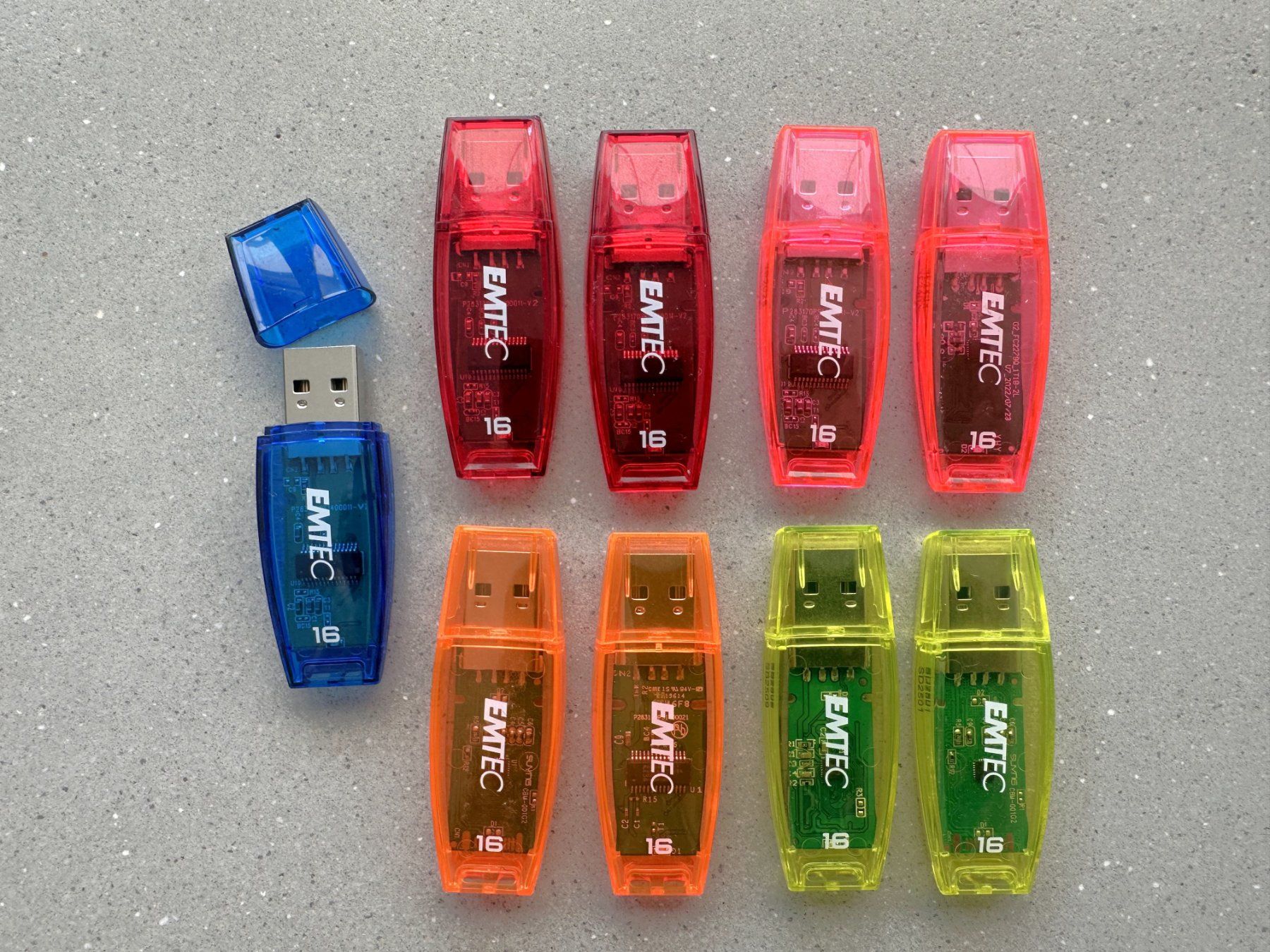 USB Sticks: USB Datensticks 16 GB – Gebraucht aus Winterthur von Ricaston