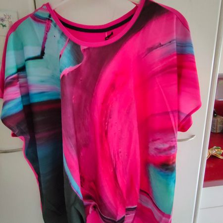 Extra leichte Tunika Shirt Gr.48 Fr. 32.-nur 29.-