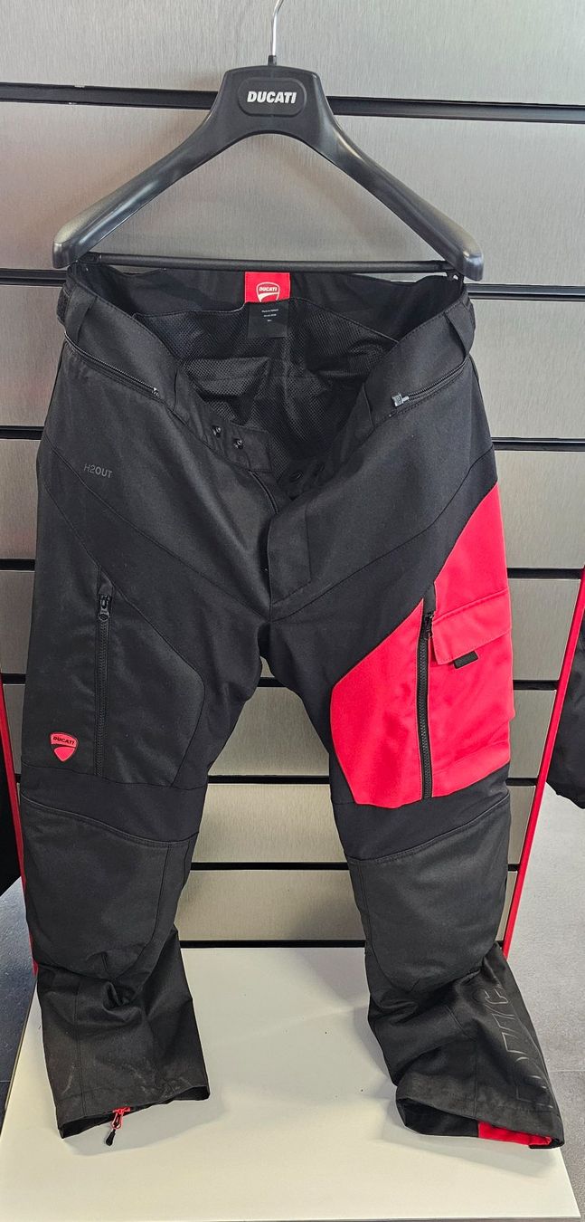 Pantaloni: Ducati Explorer Hosen Herren – Nuovo e nell'imballaggio originale da Oberentfelden venduto da ST85