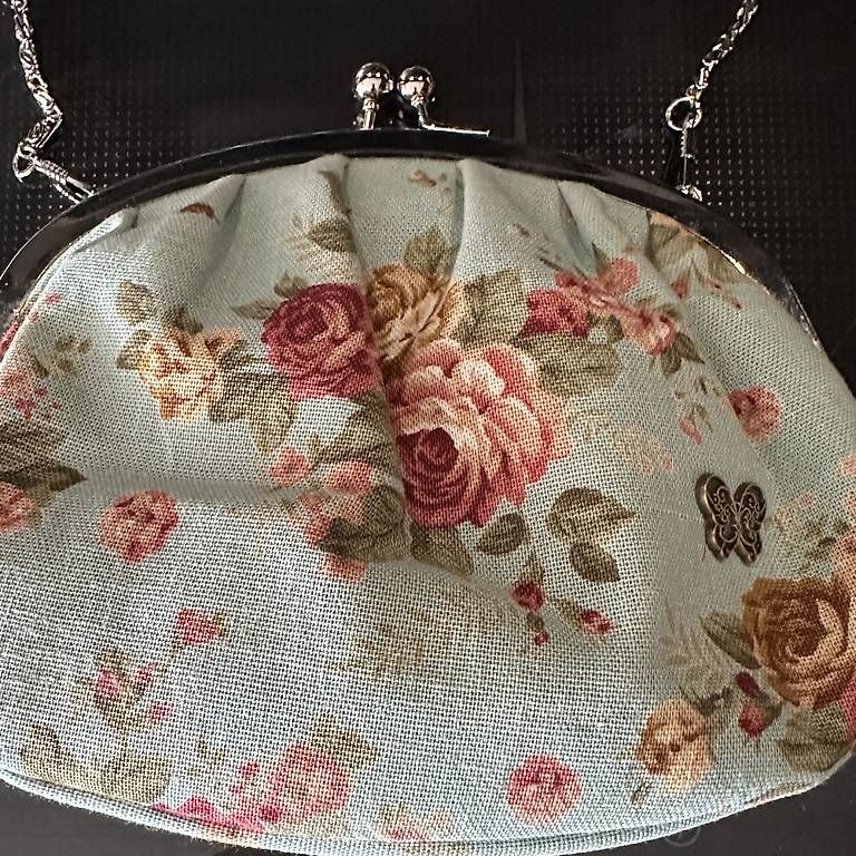 Borse da donna: Petit sac vintage état neuf – Nuovo (secondo la descrizione) da La Chaux-de-fonds venduto da ccjp 3