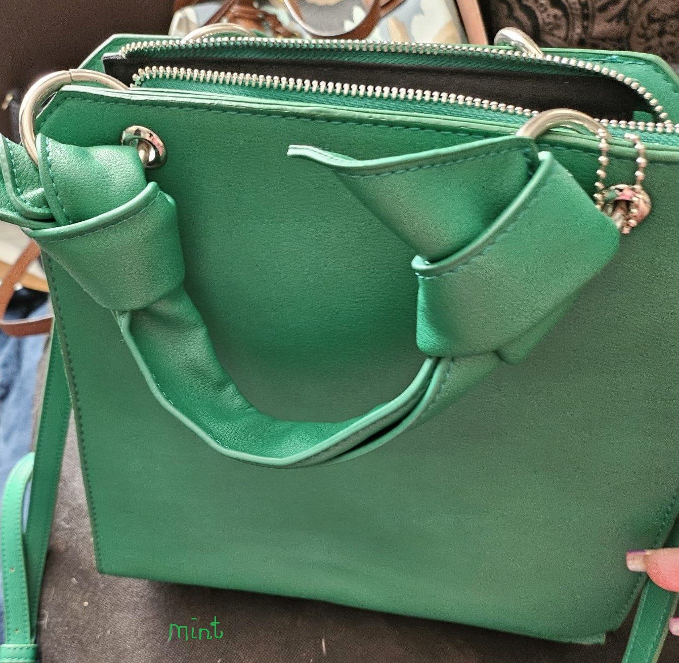 Borse da donna: grüne Handtasche 26x27 cm – Nuovo (secondo la descrizione) da Würenlingen venduto da Delfinli1 2