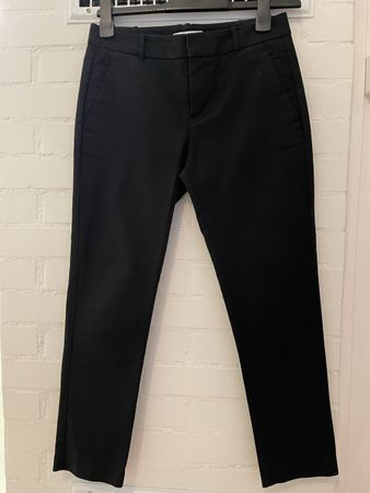 Schwarze Anzugs-Stoffhose, Gr. 34, Mango