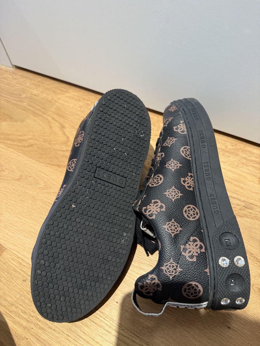 Guess Damenschuhe: Guess Schuhe Grösse 39 – Gebraucht aus Embrach von roseblaettli0815 4
