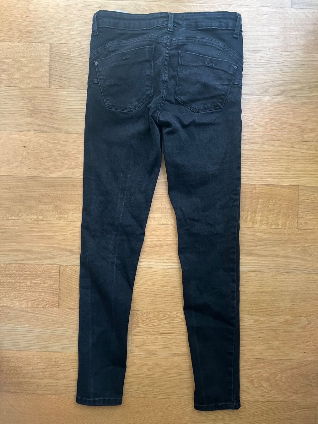 Mango Jeans: Mango Jeans (Gr. 34) – Gebraucht aus Zürich von east_on 3