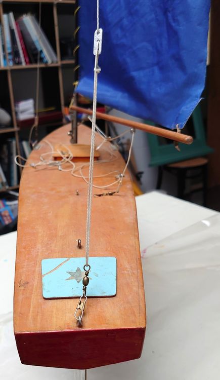 Handgefertigtes Segelboot-Modell Aus Holz – Mediterrane Tischdekoration Für Zuhause Oder Büro