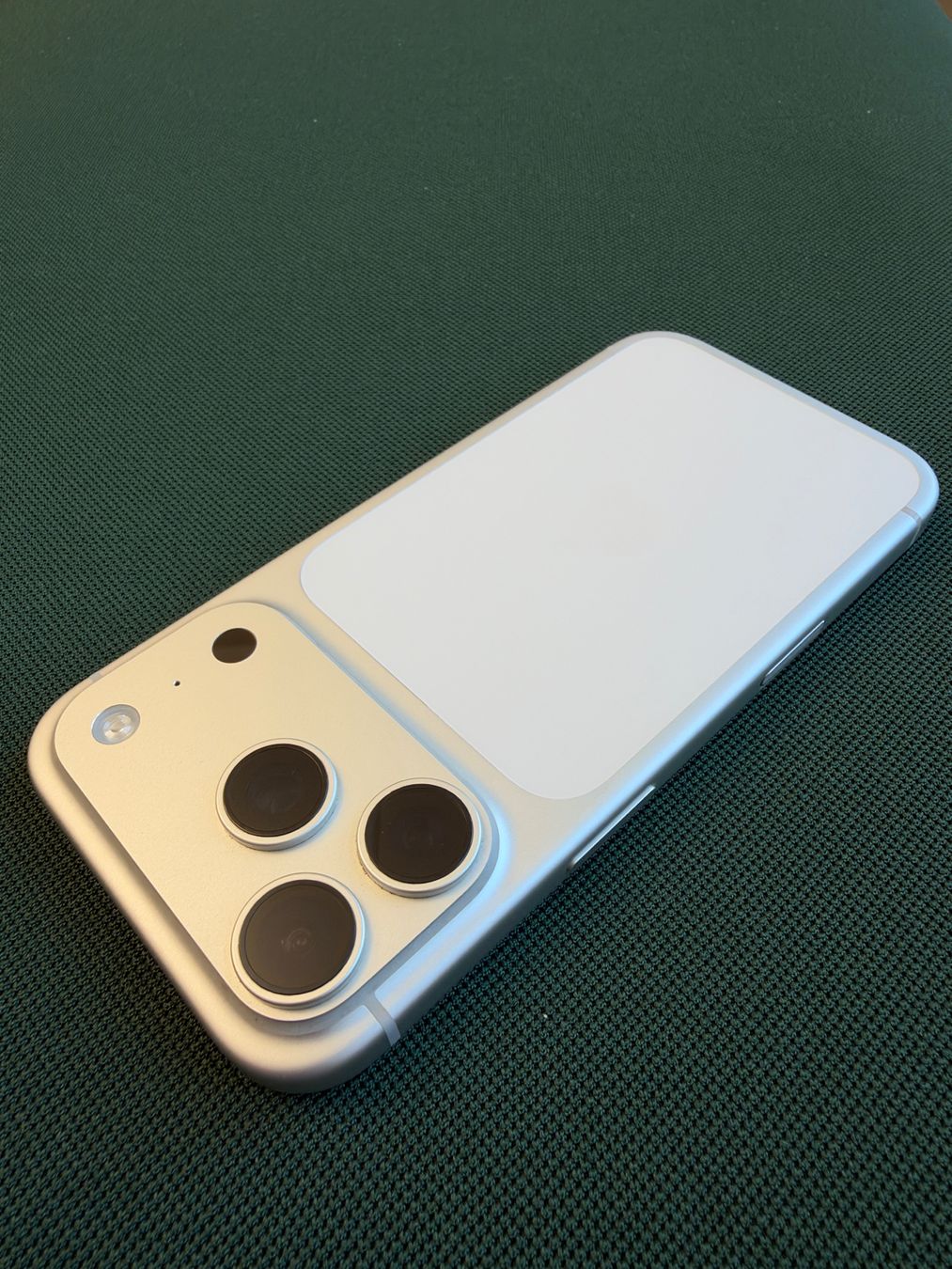 Apple Telefoni cellulari / Smartphones: Apple iPhone 17 PRO 512GB Silver – Usato da Zürich venduto da nick55nack 1