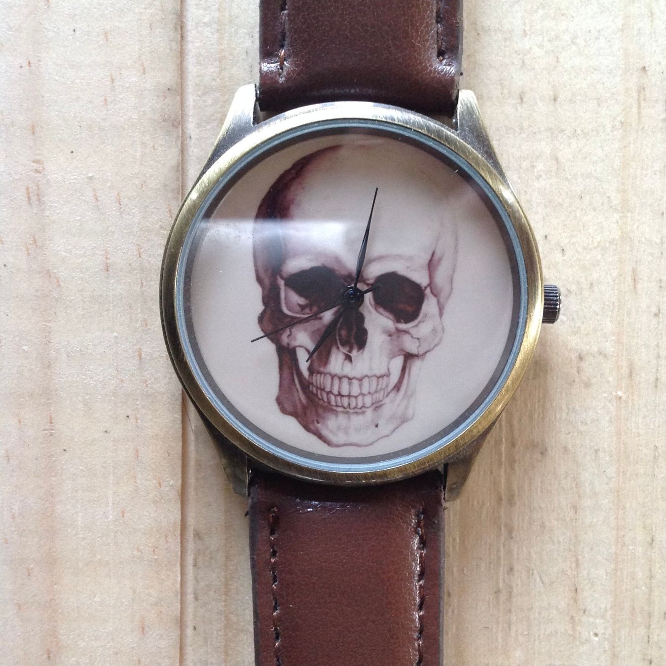 Uhren: montre "Skull" – Gebraucht aus Vuiteboeuf von broticaire