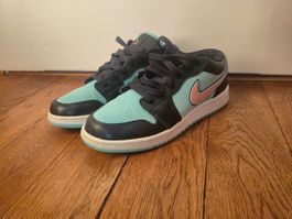 Jordan 1 Tropical Twist