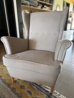 IKEA STRANDMON Ohrensessel, hellgrau