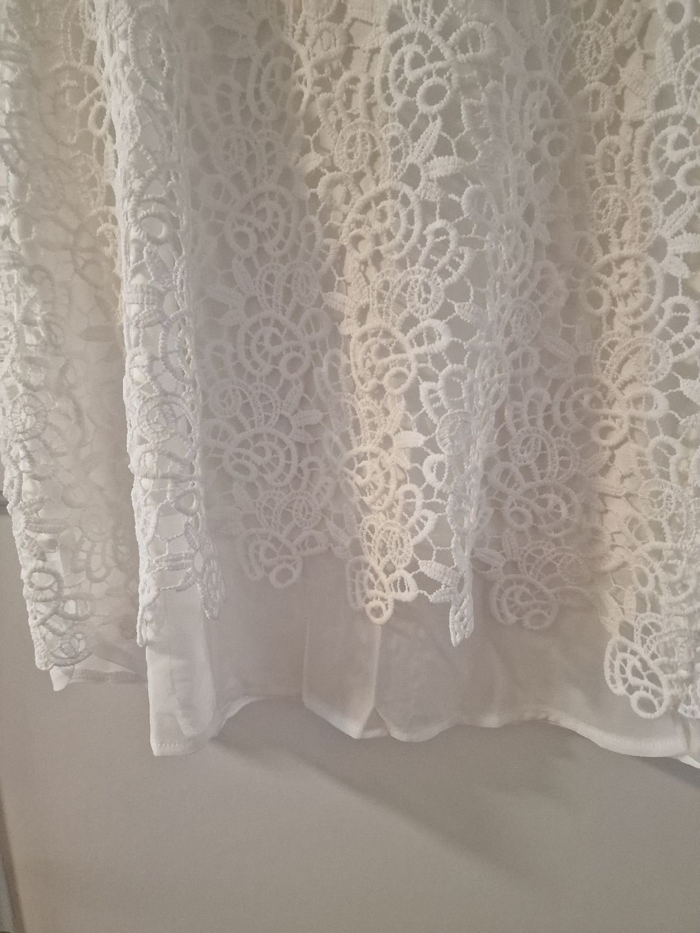 Top: Spitzentop, Weiss, Grösse M neu wunderschön – Nuovo (secondo la descrizione) da Ottenbach venduto da Claurin 1