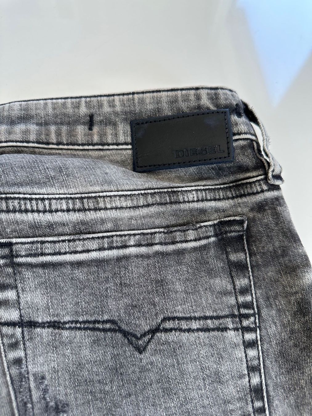 Diesel Jeans: Diesel Jeans ; Grösse 28 – Usato da Lausen venduto da Swissart123 3