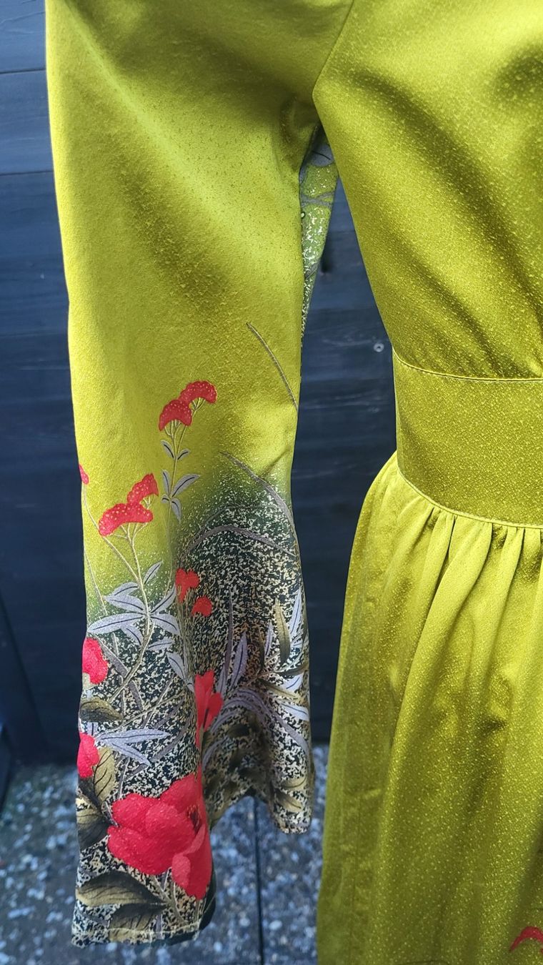 Vestiti: Robe en soie olive – Nuovo (secondo la descrizione) da Fribourg venduto da VictoriaShop7 4