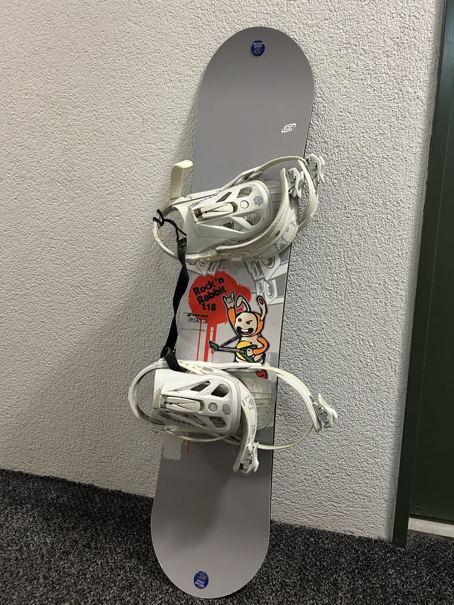 Board: Wenig gebrauchtes Board mit tollen Schuhen – Usato da Köniz venduto da Mic_vbg5