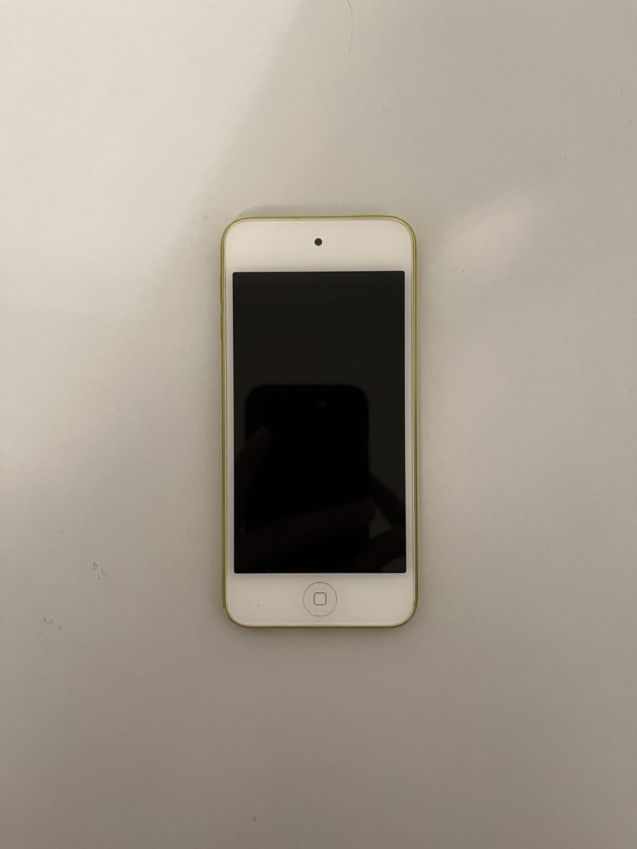 Apple Tragbarer Mediaplayer: iPod Touch 5. Generation, 32GB – Gebraucht aus Zürich von Richard_En_Passant