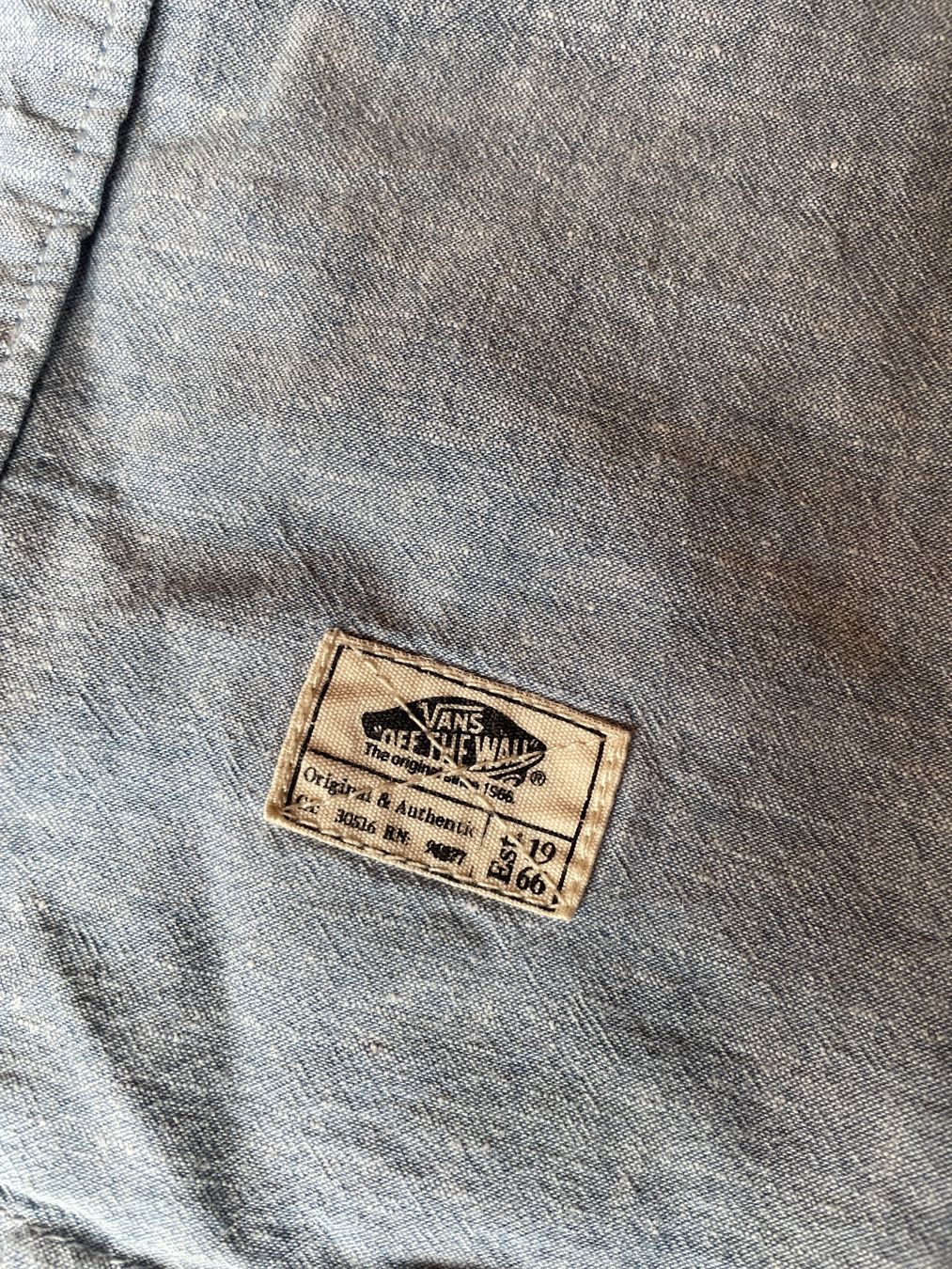 Vans Camicie: Hemd Vans Gr.S – Usato da Heiden venduto da fam_797q 1