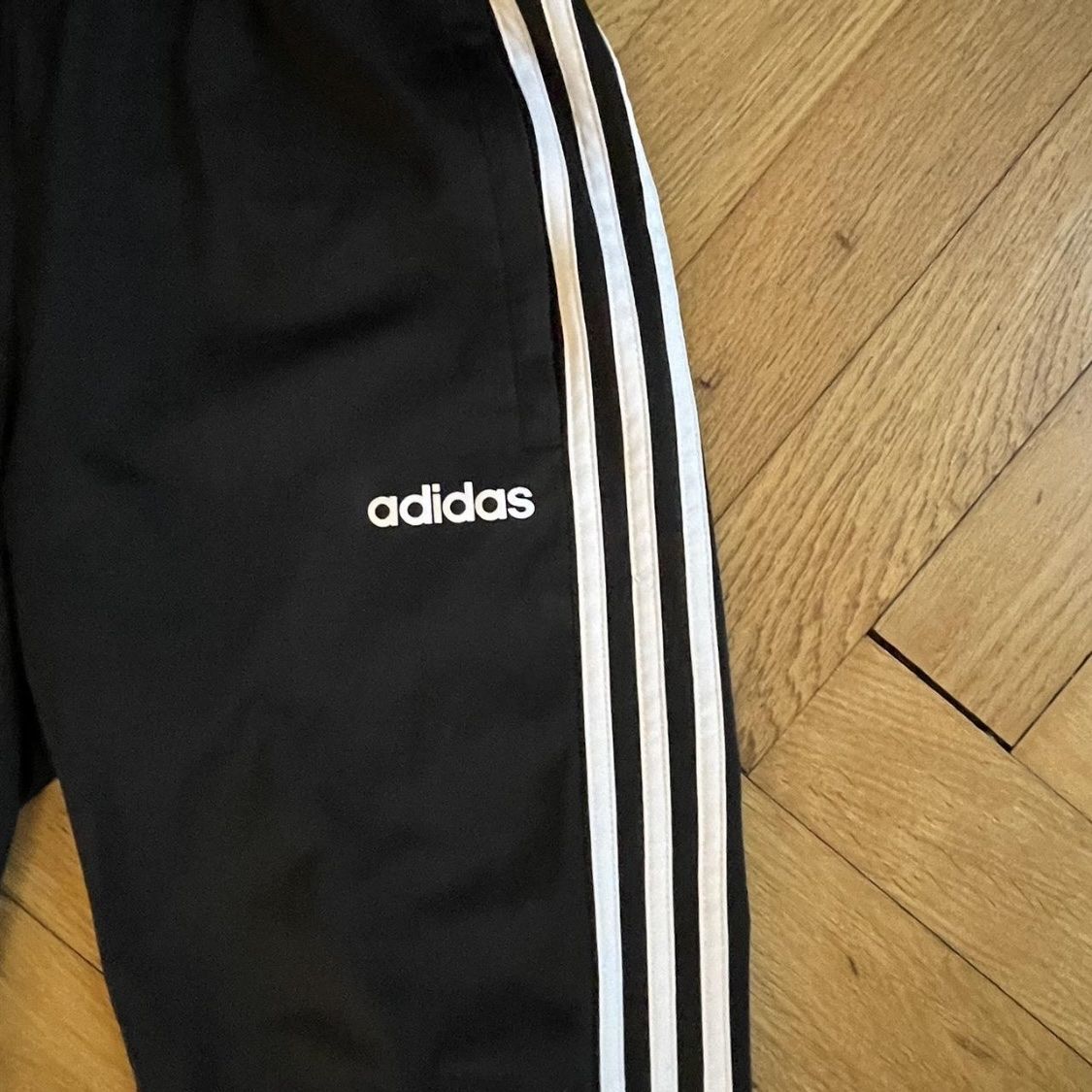 Adidas Pantaloni: Adidas Track Pants Size S – Usato da Kriens venduto da tiy_wxz5 2