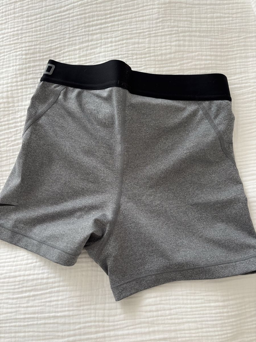 Nike Pantaloni: Nike Sportshorts – Usato da Winterthur venduto da leimaj 3