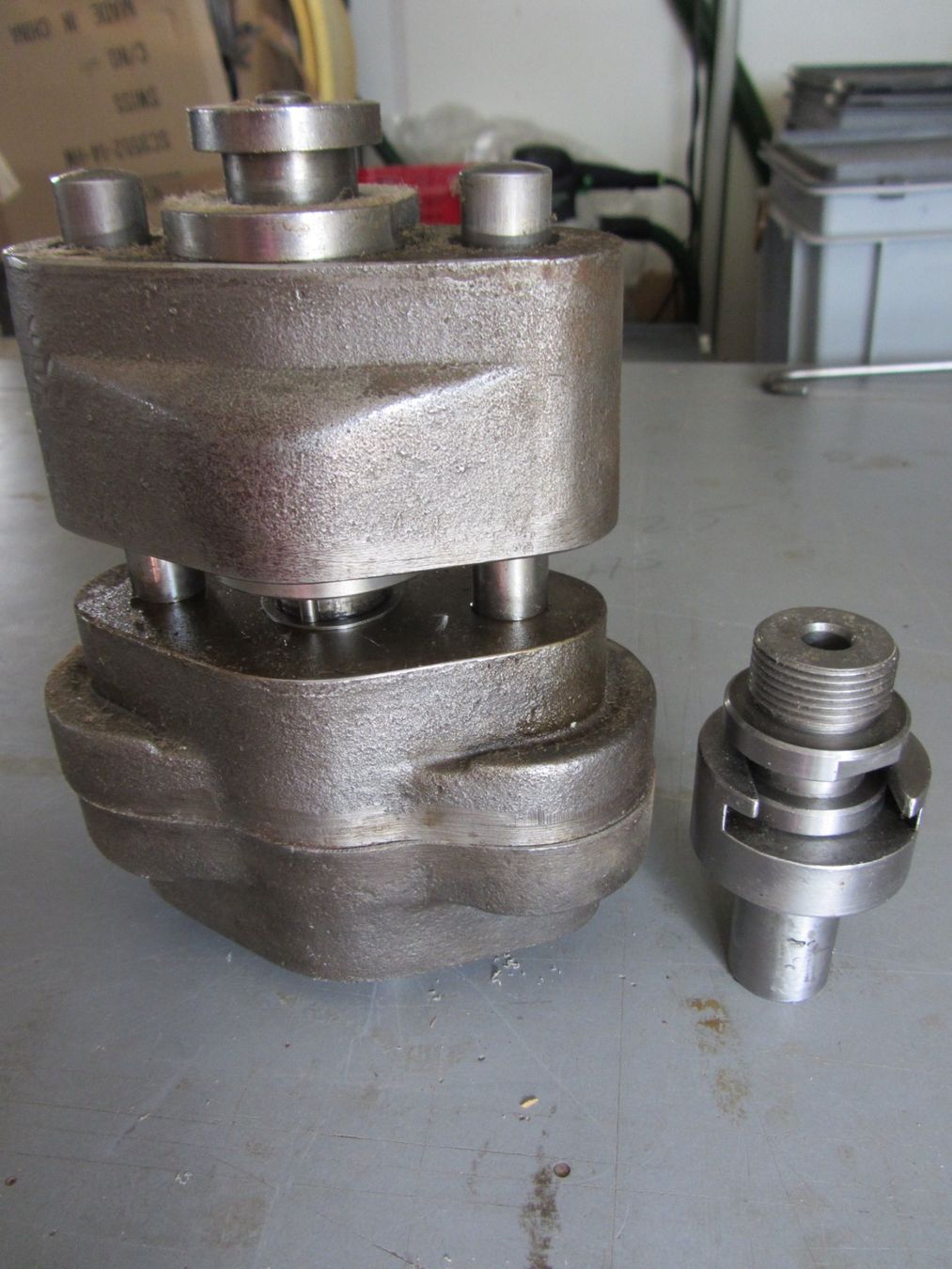 Agathon Altro per industria metallurgica: AGATHON??Solothurn, Stanzwerkzeug Uhren – Usato da Hölstein venduto da federhaus 2