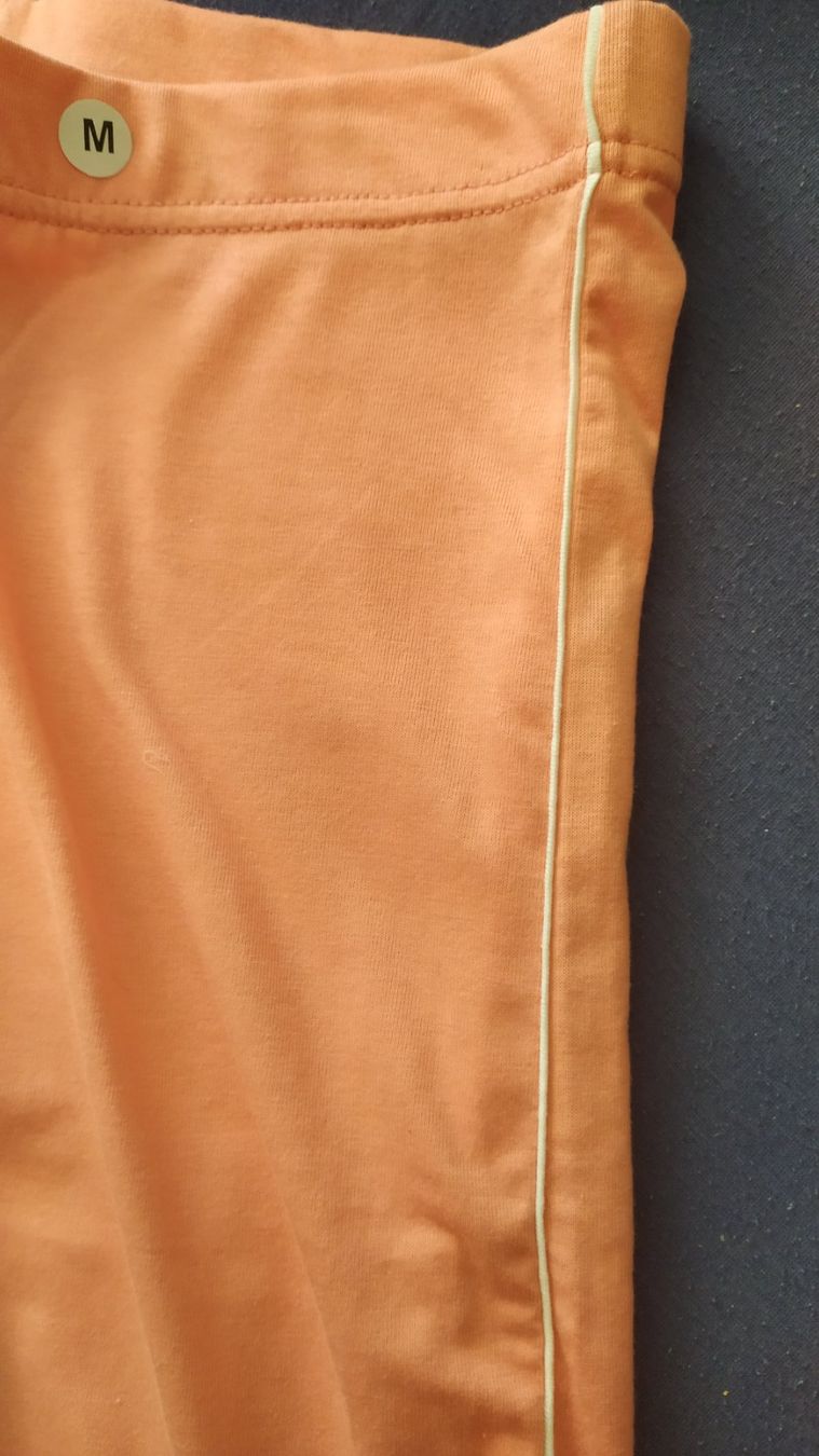 Leggings: Cycliste/Short orange  M – Nuovo e nell'imballaggio originale da Chezard St-Martin venduto da Loucail 3