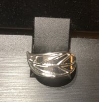 Bague argentée design feuille, élégante