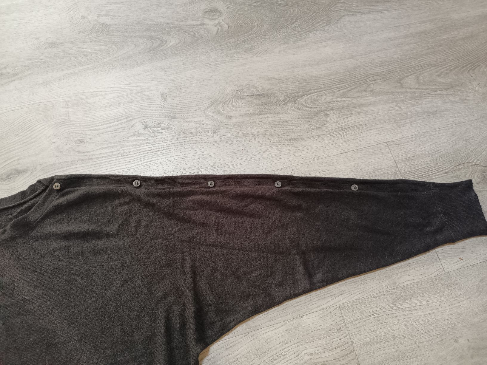 Maglioni & Felpe: Neuer Pullover M/L – Nuovo (secondo la descrizione) da Bätterkinden venduto da Elefantenzoo 1