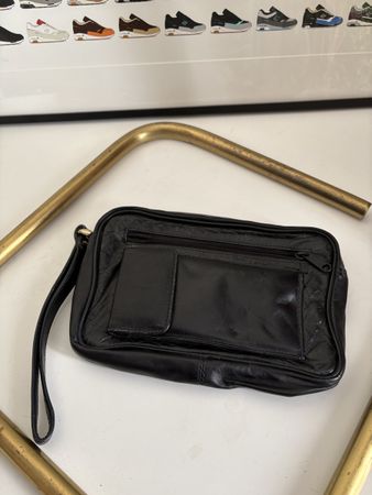 Pochette vintage en cuir noir - boucle doré