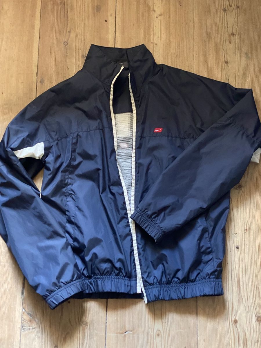 Nike Jacken: Nike Windjacke – Gebraucht aus Hausen am Albis von CinziaR