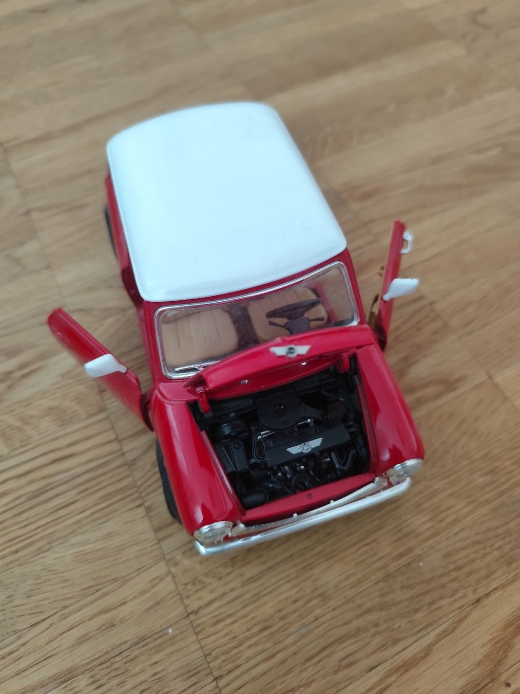 Cooper Modellini d'auto: Mini Cooper Modellauto rot weiss guter Zustand – Nuovo (secondo la descrizione) da Zürich venduto da sam_c9nd