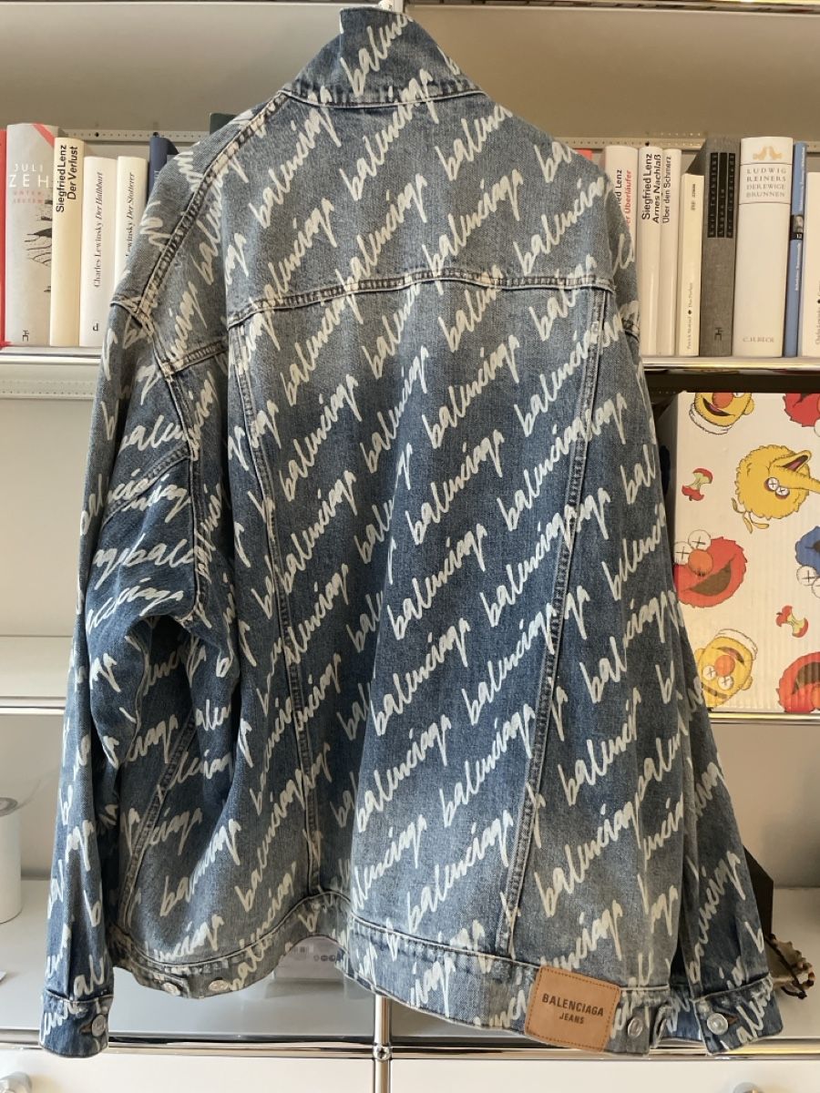 Balenciaga Giacche: Balenciaga All Over Logo Jeans Jacke – Usato da Wittenbach venduto da therealmoonstone 3