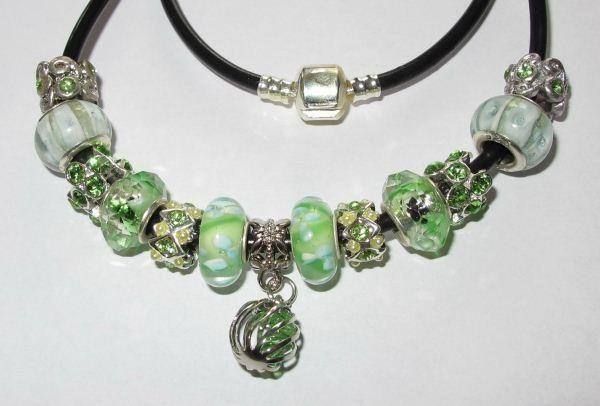 Ciondoli: Beads, Charm Halskette, Necklace, 50cm – Nuovo (secondo la descrizione) da Schwanden GL venduto da UHRKNALL