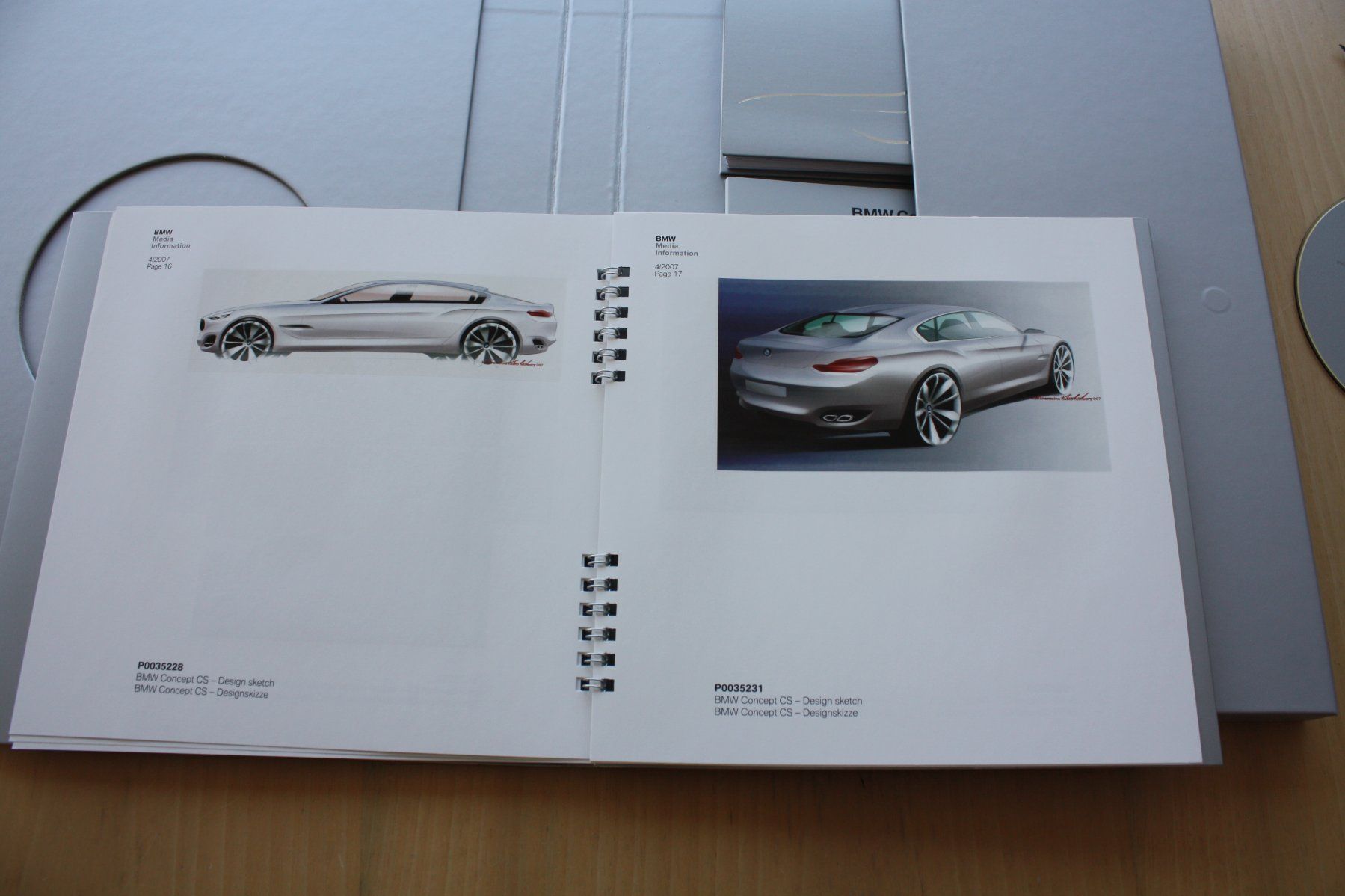 BMW Documenti: BMW Concept CS Pressemappe/CD  4/2007 – Usato da Wikon venduto da erwin400 7