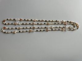 Kette mit Süsswasserperlen