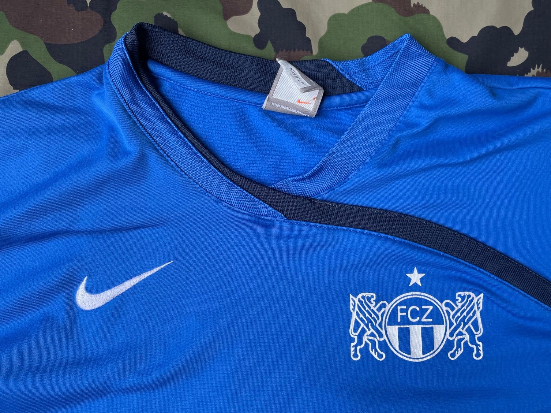 Nike Maglioni & Felpe: 2003 Training Pullover NikeFit FCZ Zurich Sz M – Usato da Zürich venduto da le_souk 2