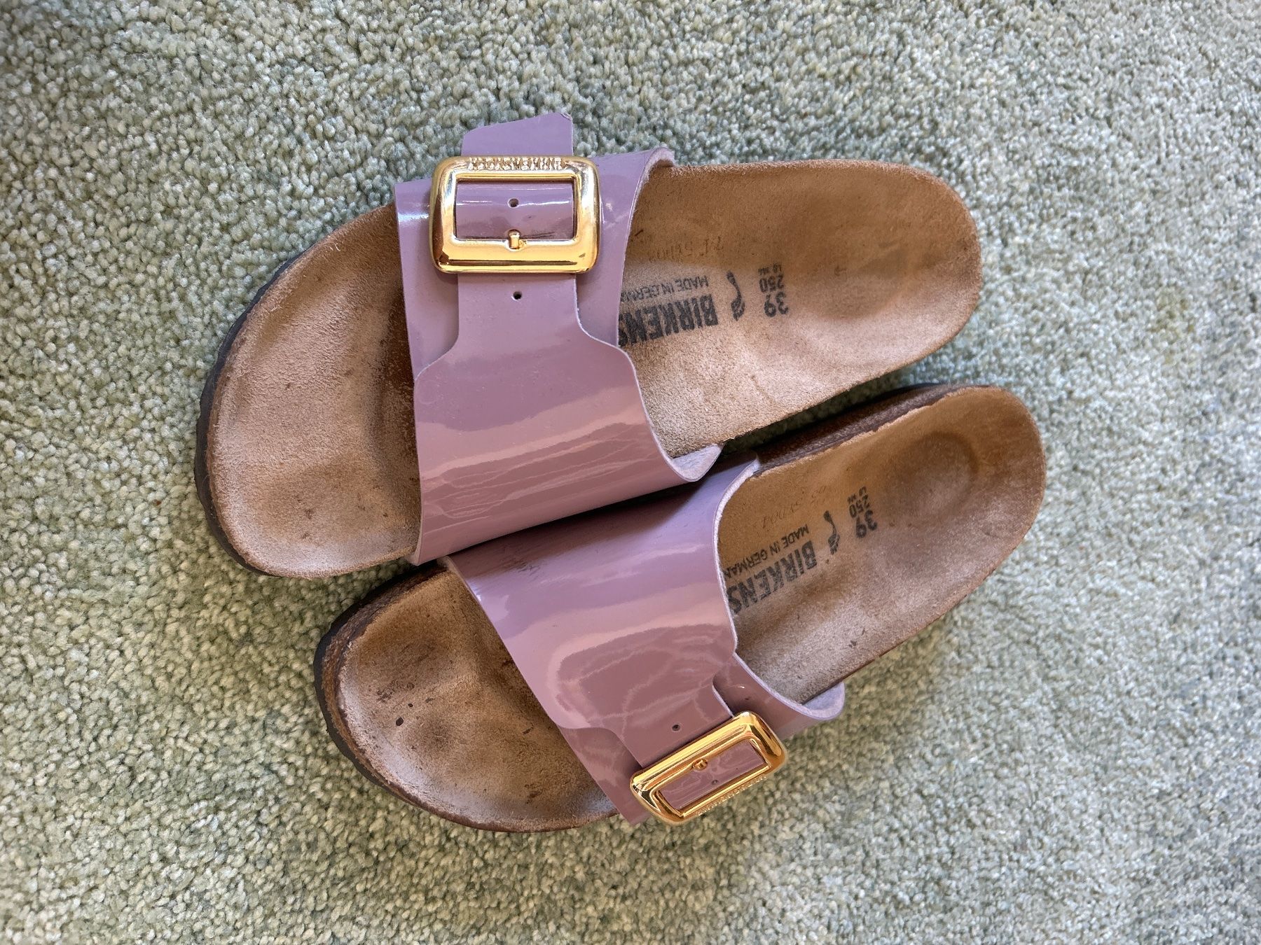 Birkenstock Scarpe da donna: Birkenstock lila – Usato da Basel venduto da mar_twc7
