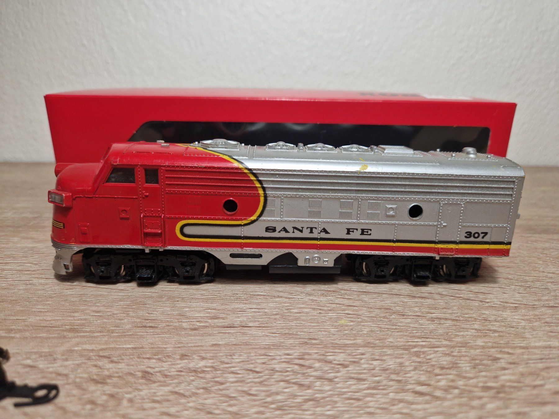 Modellini di ferrovie: Bachmann Diesellok Santa Fe H0 – Usato da St-Aubin-Sauges venduto da tantome