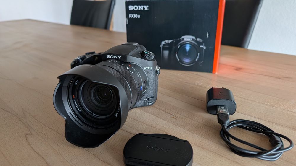 Sony Cybershot DSC RX 10 IV (Gebraucht) in Menzingen für CHF 1590 – nur ...