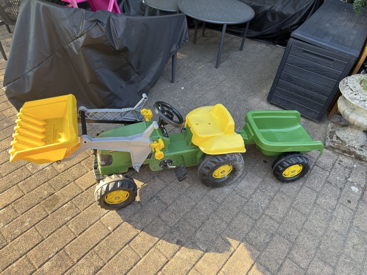 John Deere Fahrzeuge für Kinder: Spielzueg Traktor – Gebraucht aus Birmensdorf ZH von natascha.6k