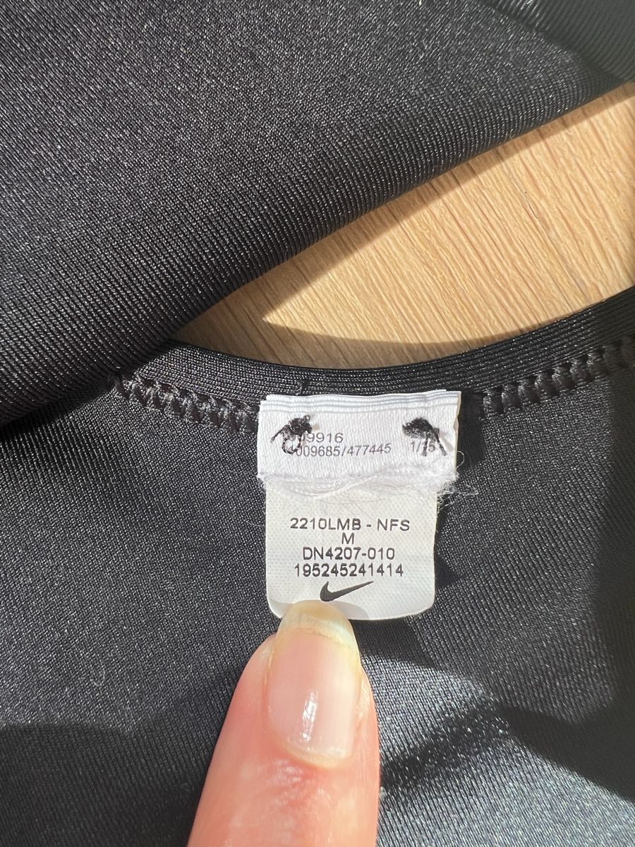 Nike Top: Nike Bra – Nuovo (secondo la descrizione) da Dübendorf venduto da fadrinli 1