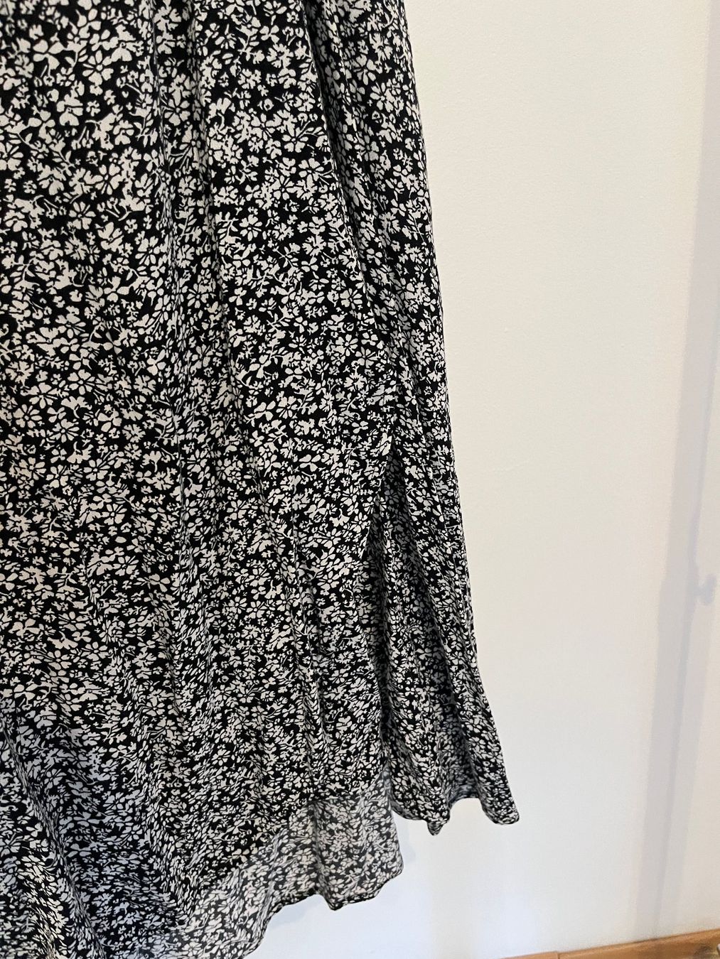 Gonne: Jupe M&S, motifs fleurs – Usato da Savagnier venduto da taianab 1