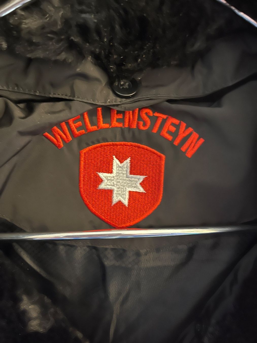 Wellensteyn Giacche: Wellensteyn Daunenjacke schwarz – Usato da Pratteln venduto da Daily88 8
