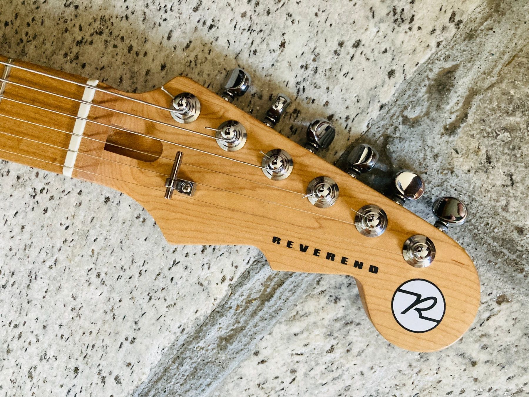 Musikinstrumente: Reverend Jet Stream 390 e-Gitarre in Schwarz – Gebraucht aus Thalwil von phildip 5