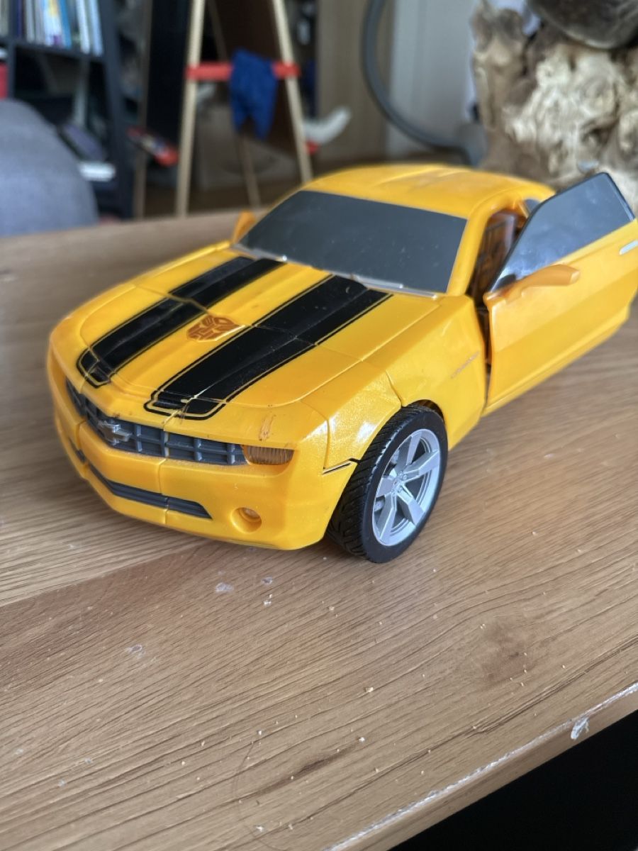 Hasbro Giocattoli: Transformers Bumblebee Chevrolet Camaro Hasbro – Usato da Meyrin venduto da max_6bl8